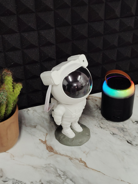 Astronaut Projector